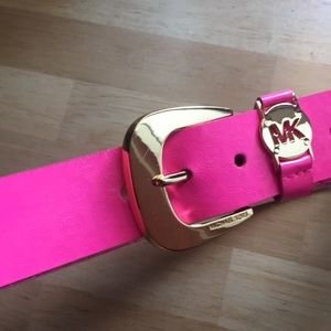 Micheal kors hot pink belt size s